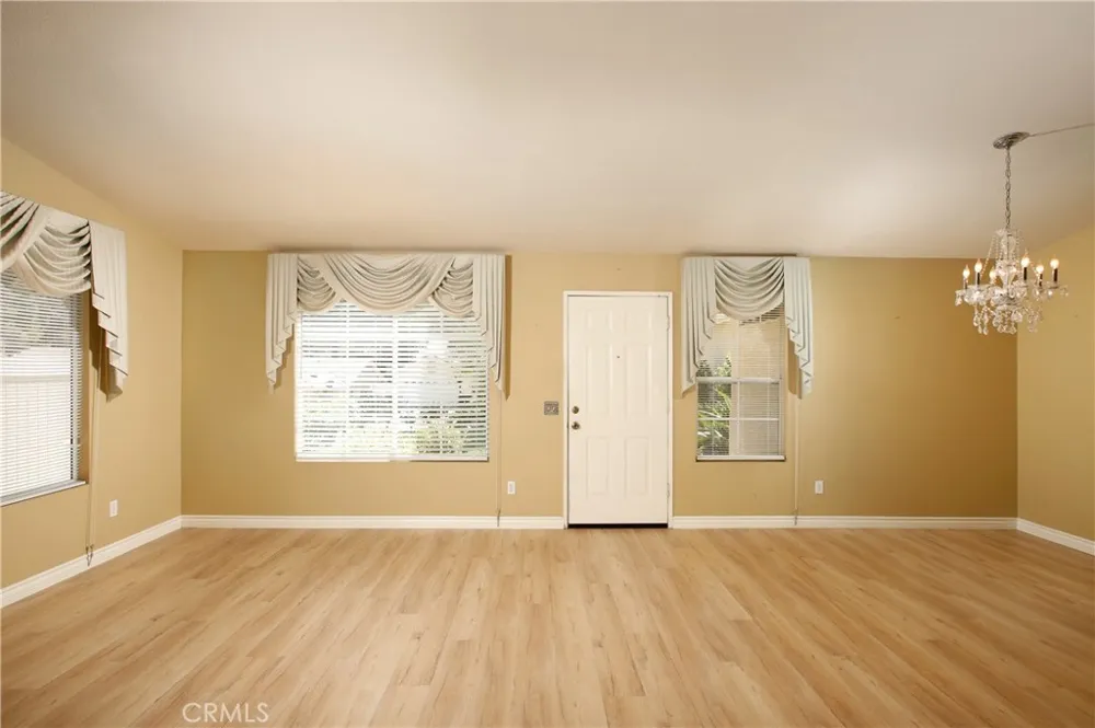 19707 Skyview Court Canyon Country, CA 91351
