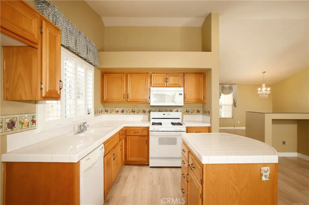 19707 Skyview Court Canyon Country, CA 91351