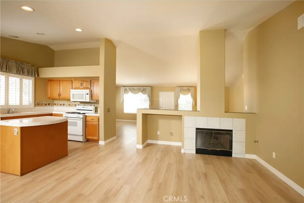 19707 Skyview Court Canyon Country, CA 91351