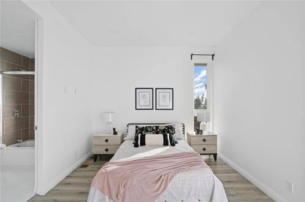 839 Kingsley Hollywood, CA 90029