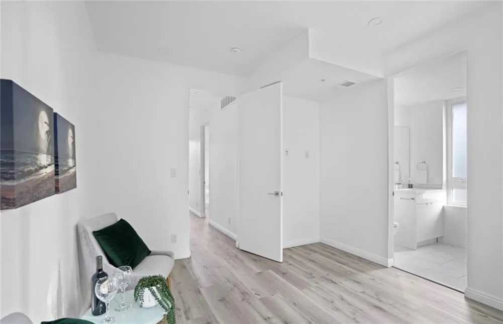 839 Kingsley Hollywood, CA 90029