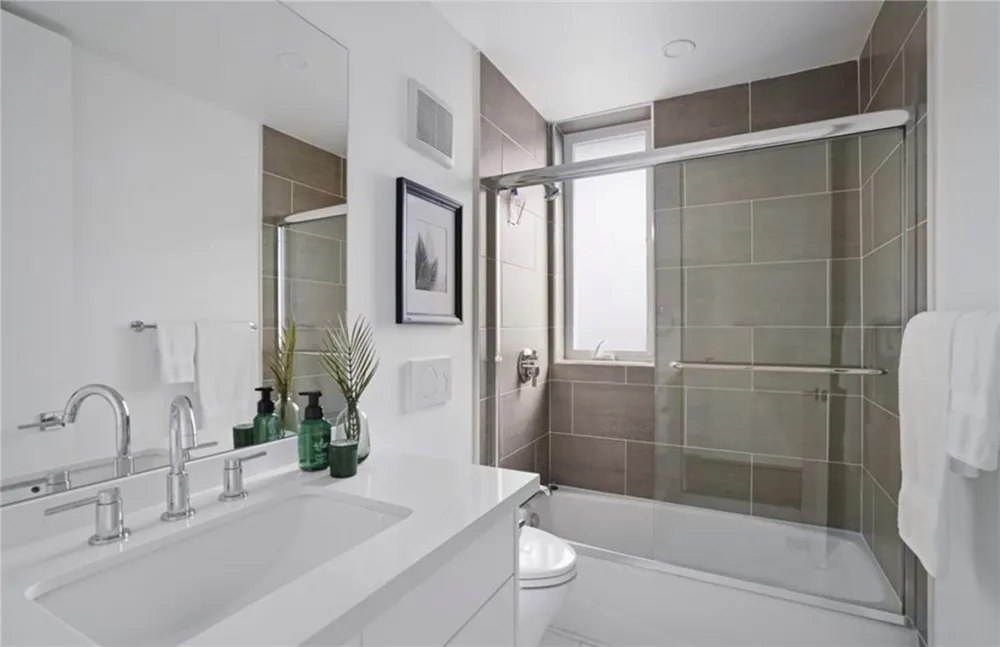 839 Kingsley Hollywood, CA 90029