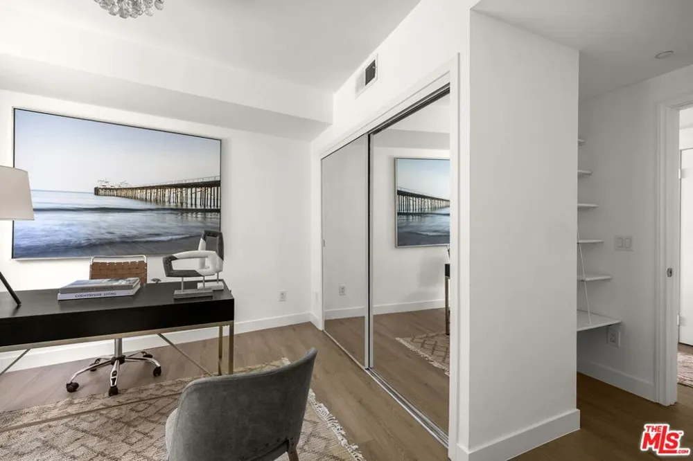 11606 Chenault Street #101 Los Angeles, CA 90049