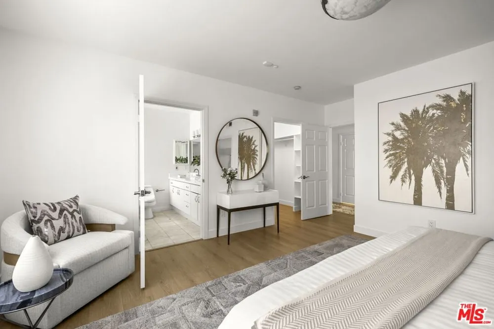 11606 Chenault Street #101 Los Angeles, CA 90049