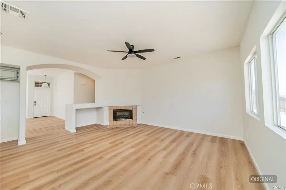 27698 Via Sol Arriva Moreno Valley, CA 92555