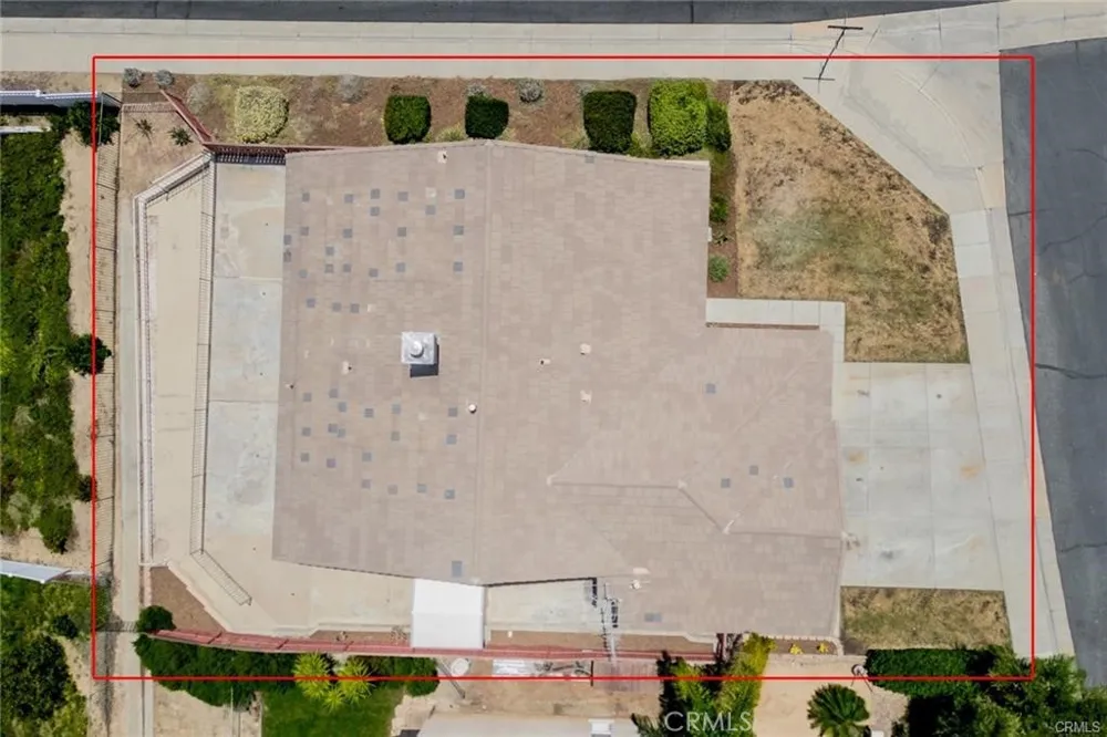 27698 Via Sol Arriva Moreno Valley, CA 92555
