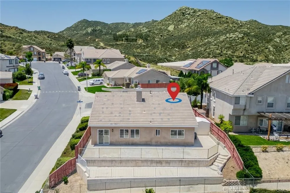 27698 Via Sol Arriva Moreno Valley, CA 92555