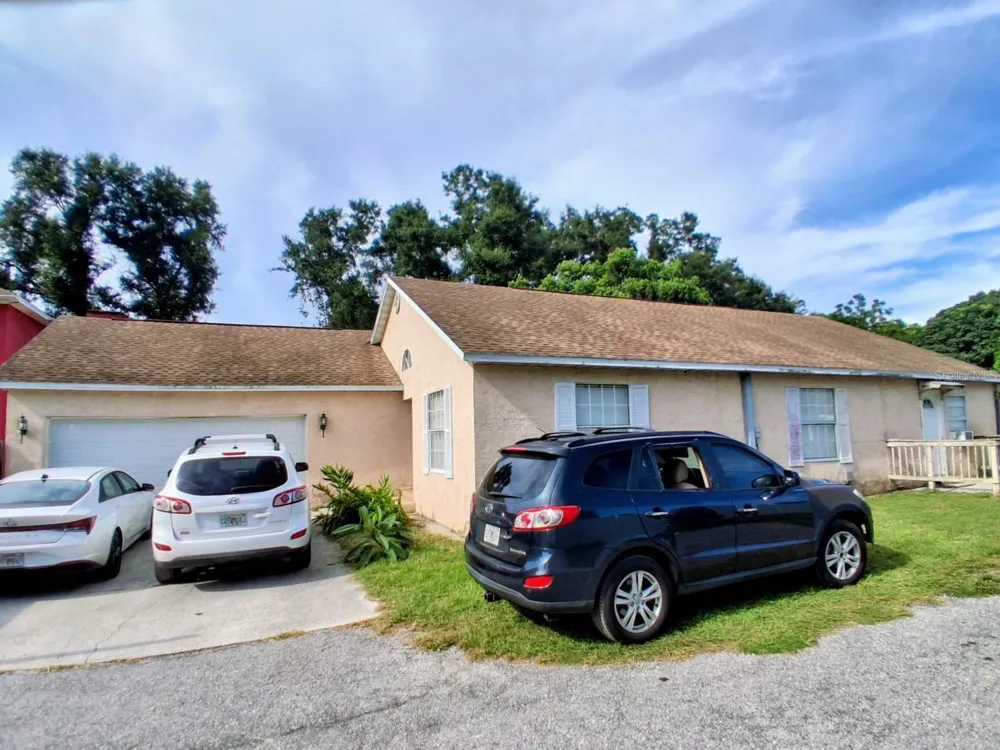 1208 S TAYLOR ROAD Seffner, FL 33584