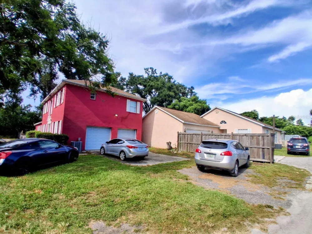 1208 S TAYLOR ROAD Seffner, FL 33584
