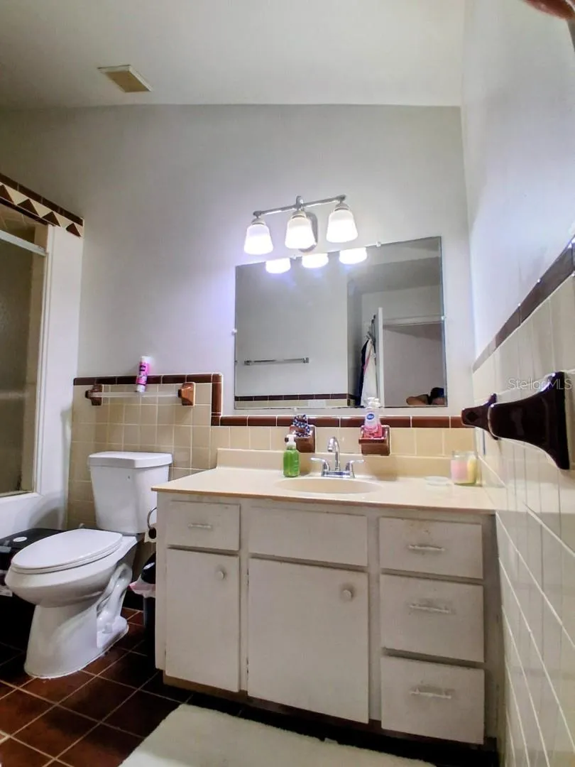 1208 S TAYLOR ROAD Seffner, FL 33584