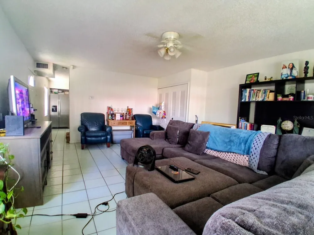 1208 S TAYLOR ROAD Seffner, FL 33584