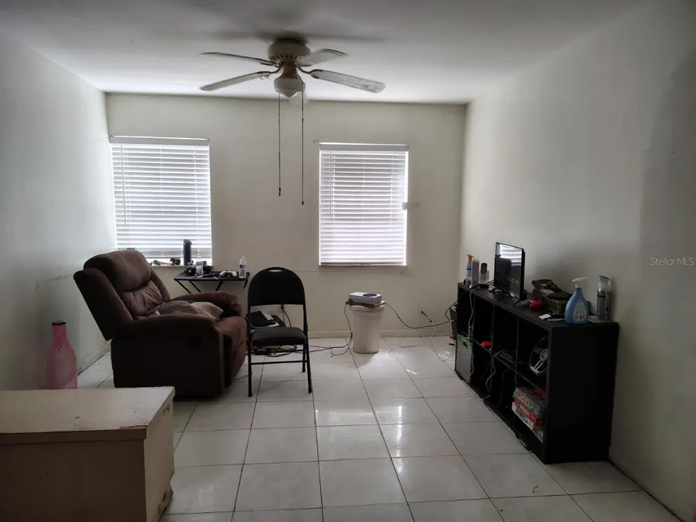 1208 S TAYLOR ROAD Seffner, FL 33584