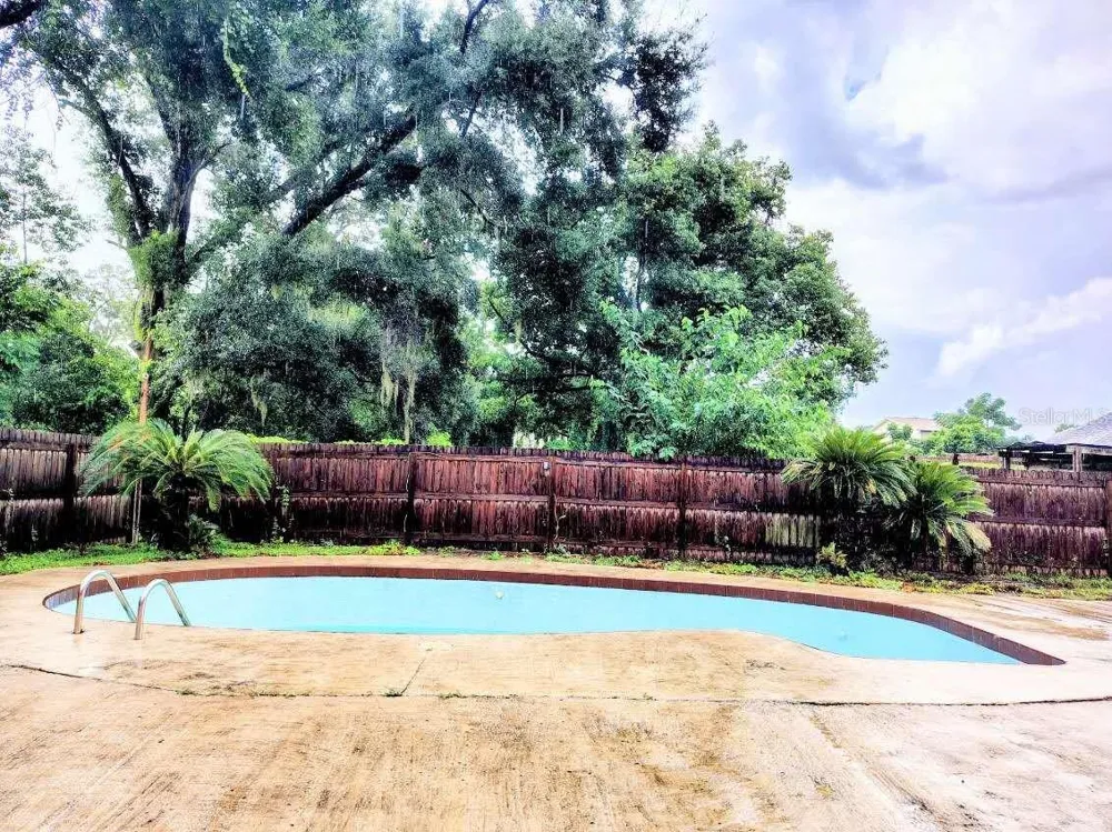 1208 S TAYLOR ROAD Seffner, FL 33584