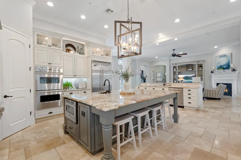 1735 FOSS AVENUE Orlando, FL 32814