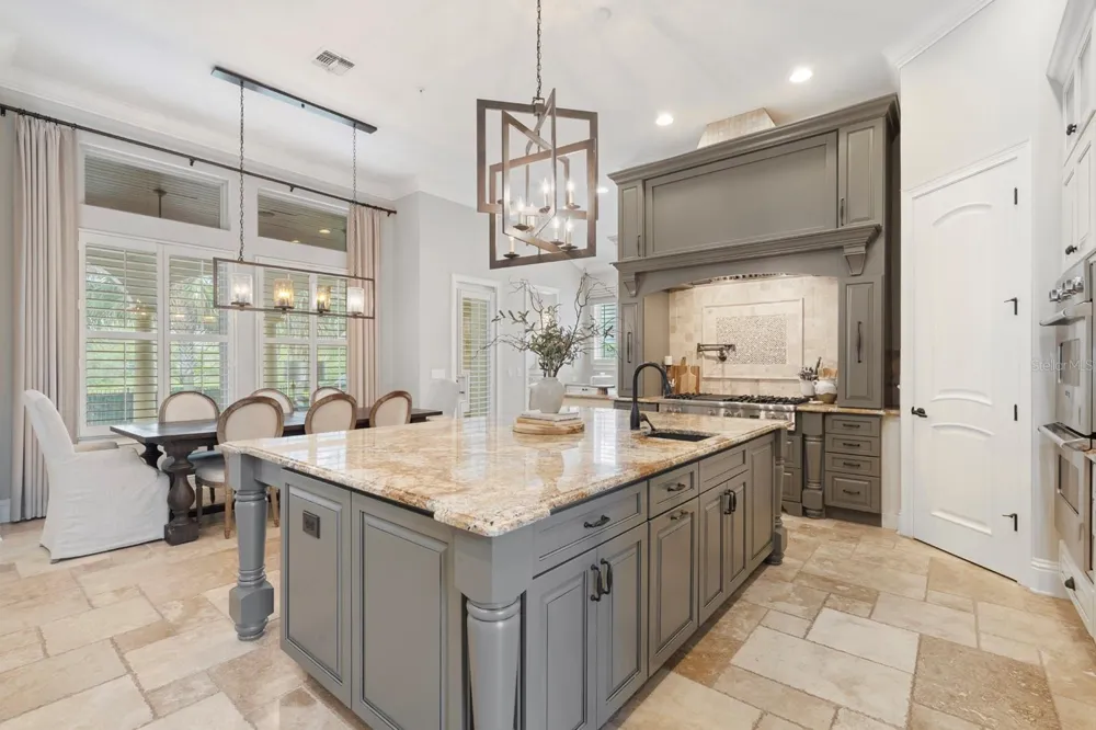 1735 FOSS AVENUE Orlando, FL 32814