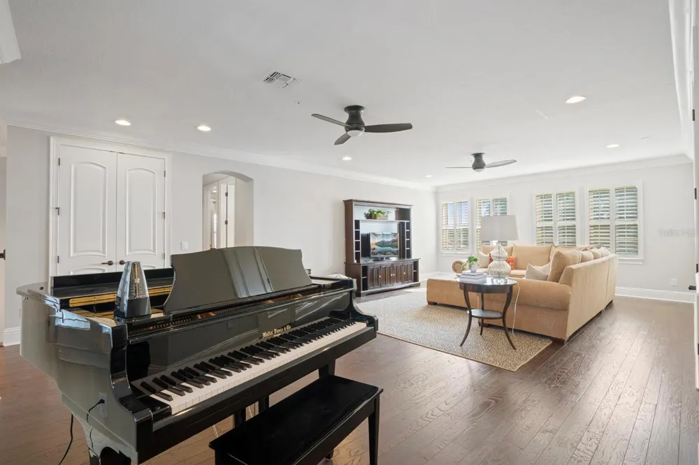 1735 FOSS AVENUE Orlando, FL 32814