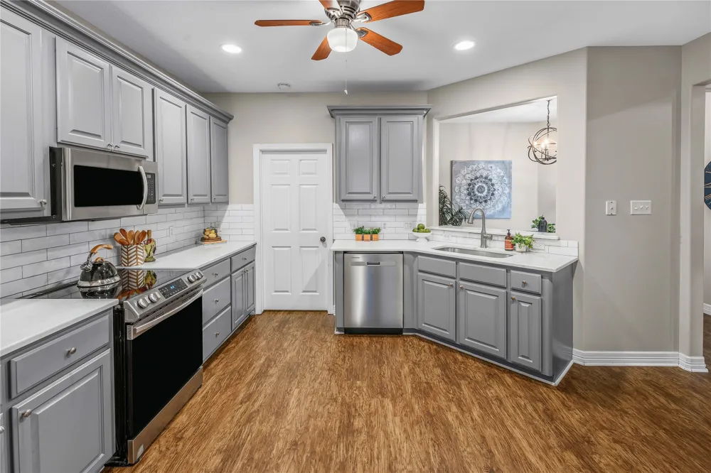 305 Chimney Hill Drive College Station, TX 77840