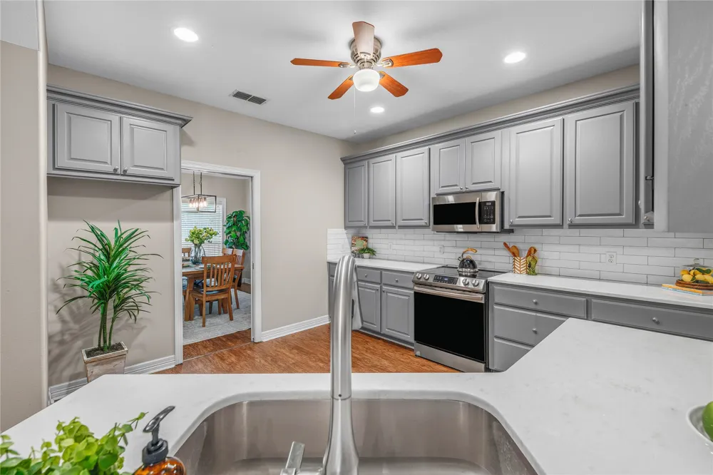 305 Chimney Hill Drive College Station, TX 77840