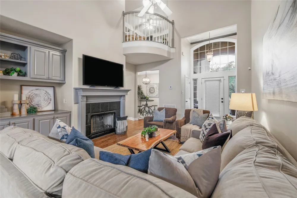 305 Chimney Hill Drive College Station, TX 77840