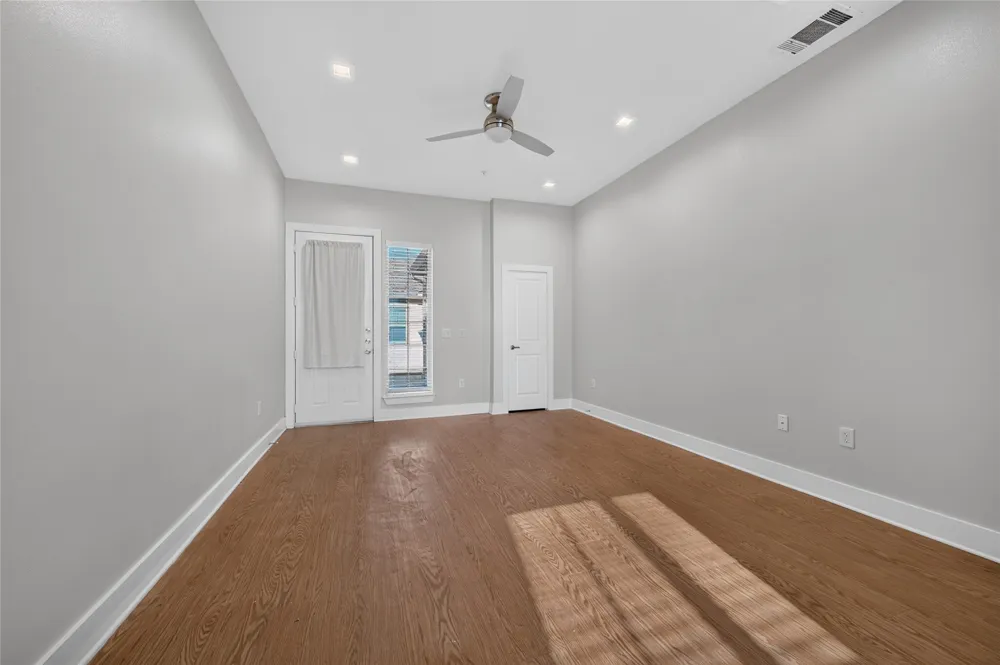 2400 Louis Henna Boulevard #209 Round Rock, TX 78664
