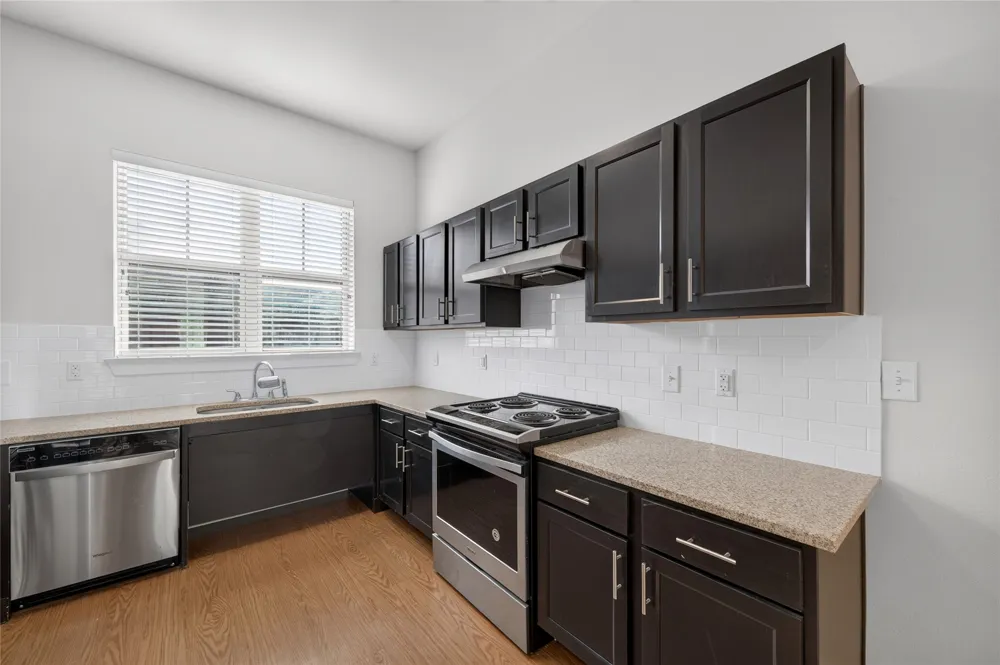 2400 Louis Henna Boulevard #209 Round Rock, TX 78664
