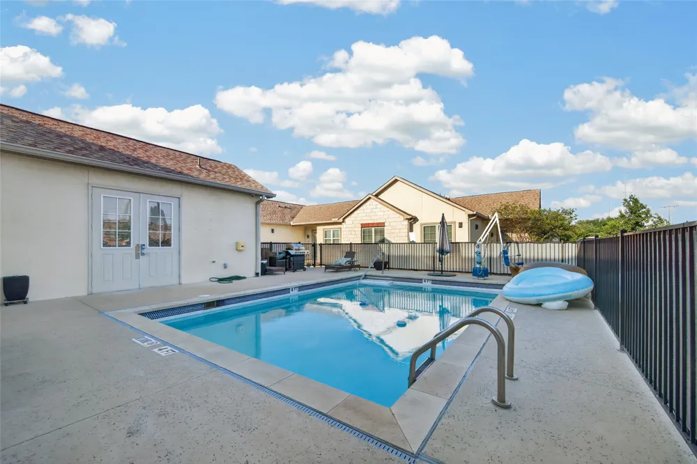 2400 Louis Henna Boulevard #209 Round Rock, TX 78664