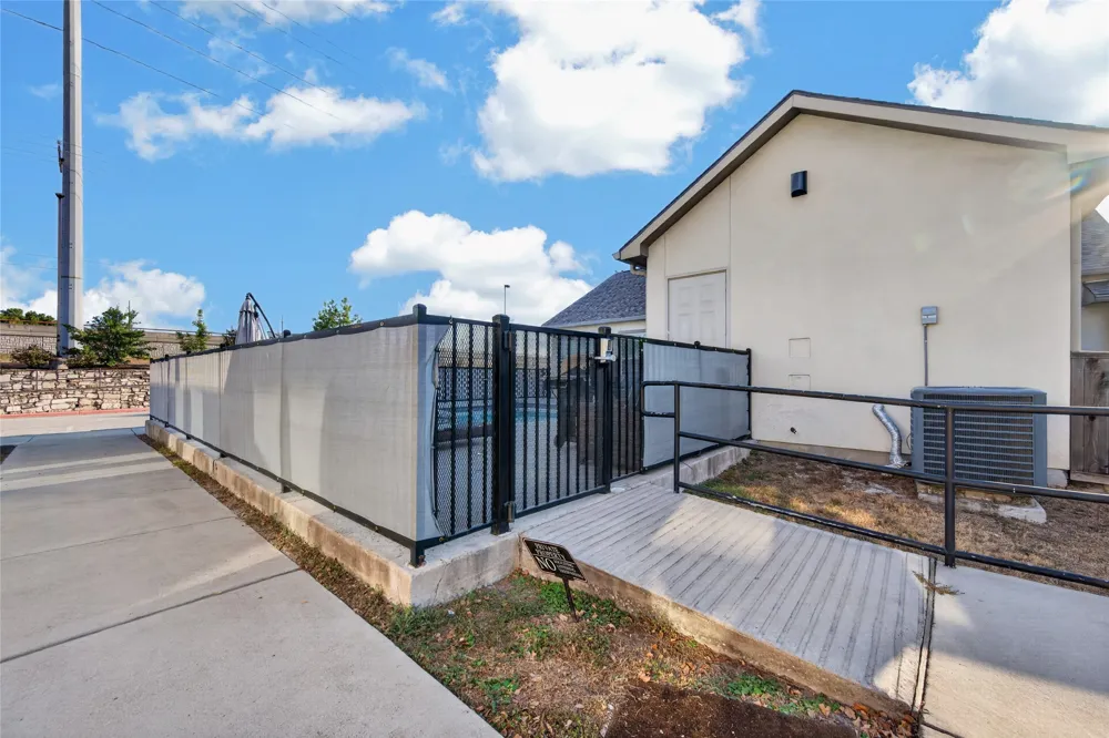 2400 Louis Henna Boulevard #209 Round Rock, TX 78664