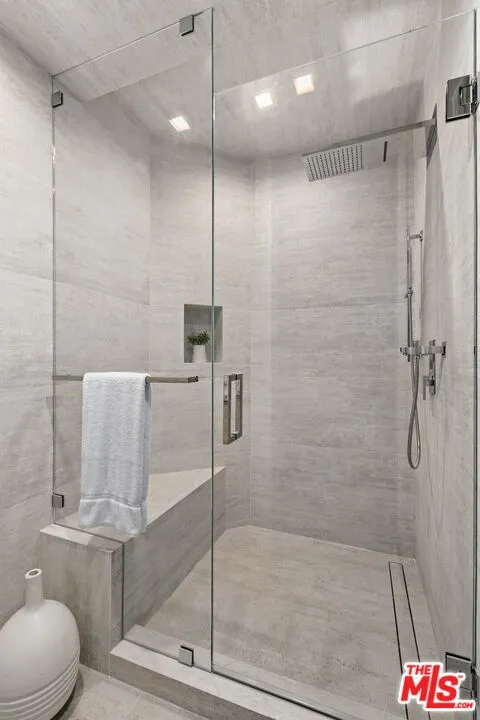 300 Swall Drive Beverly Hills, CA 90211