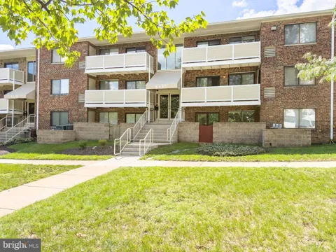 6437 RICHMOND HIGHWAY #203