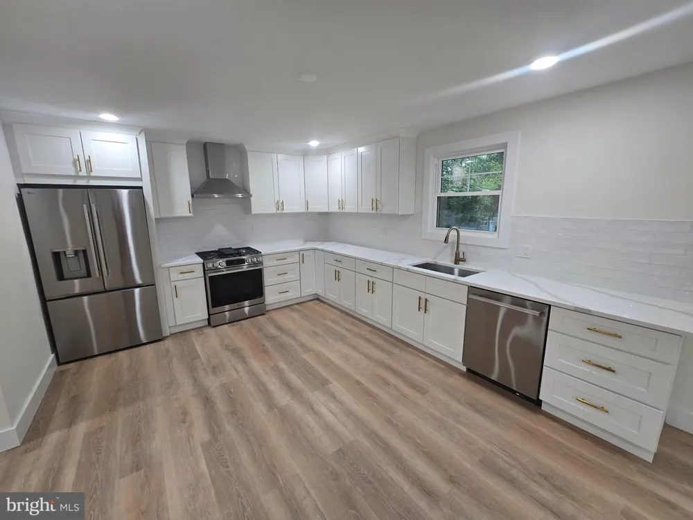 225 DRAKE ROAD Cherry Hill, NJ 08034