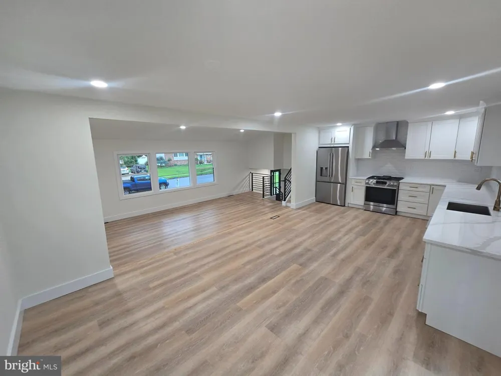 225 DRAKE ROAD Cherry Hill, NJ 08034