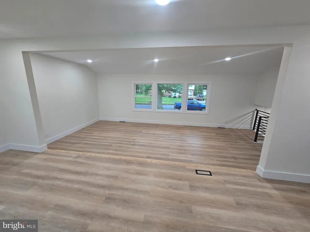 225 DRAKE ROAD Cherry Hill, NJ 08034