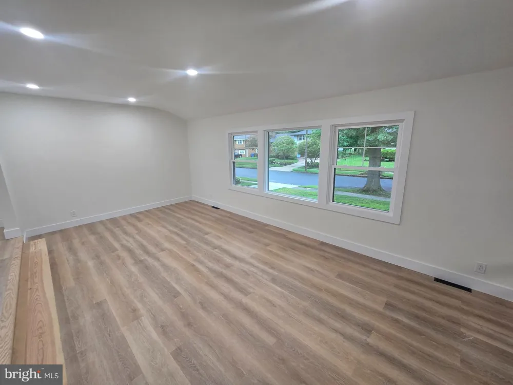 225 DRAKE ROAD Cherry Hill, NJ 08034