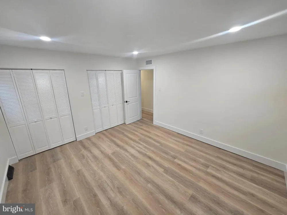 225 DRAKE ROAD Cherry Hill, NJ 08034
