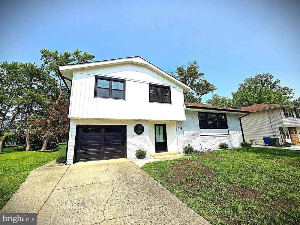225 DRAKE ROAD Cherry Hill, NJ 08034