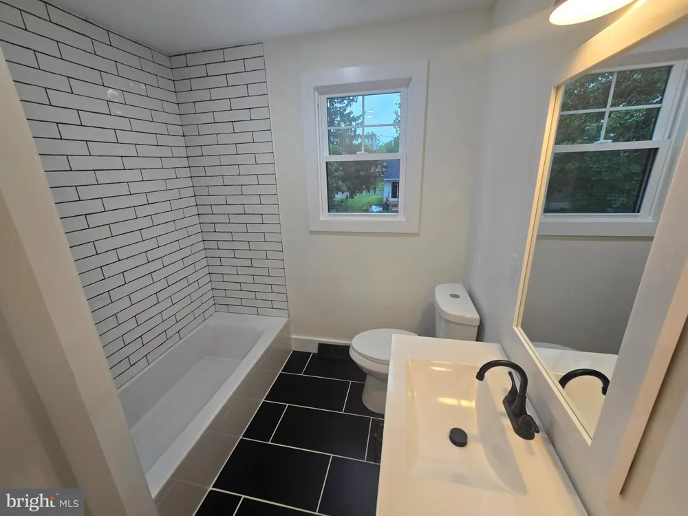 225 DRAKE ROAD Cherry Hill, NJ 08034