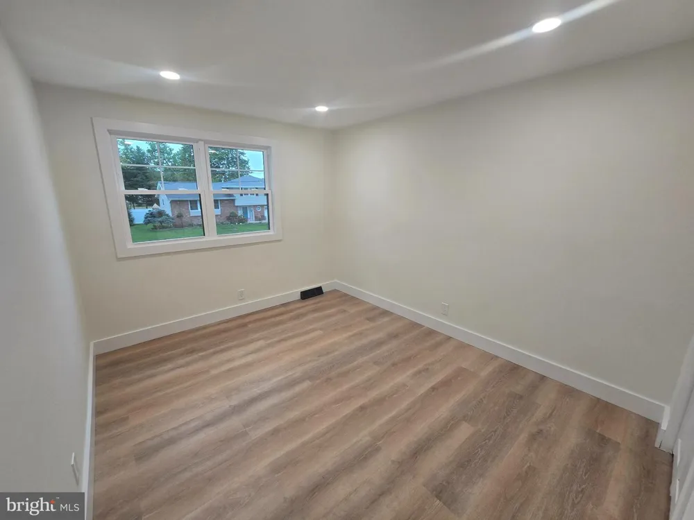 225 DRAKE ROAD Cherry Hill, NJ 08034