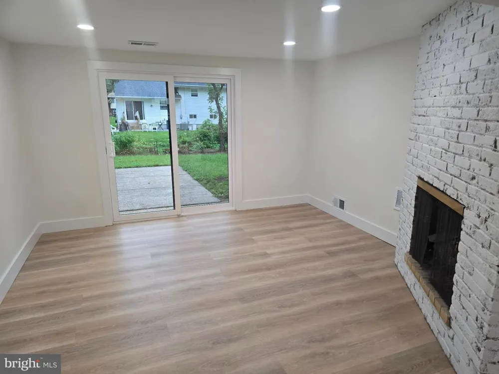 225 DRAKE ROAD Cherry Hill, NJ 08034