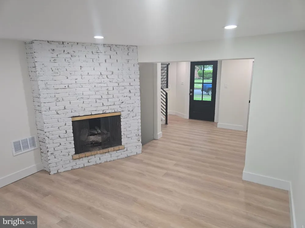 225 DRAKE ROAD Cherry Hill, NJ 08034