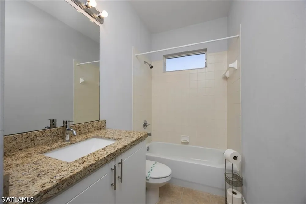 NW 10th Terrace Cape Coral, FL 33993
