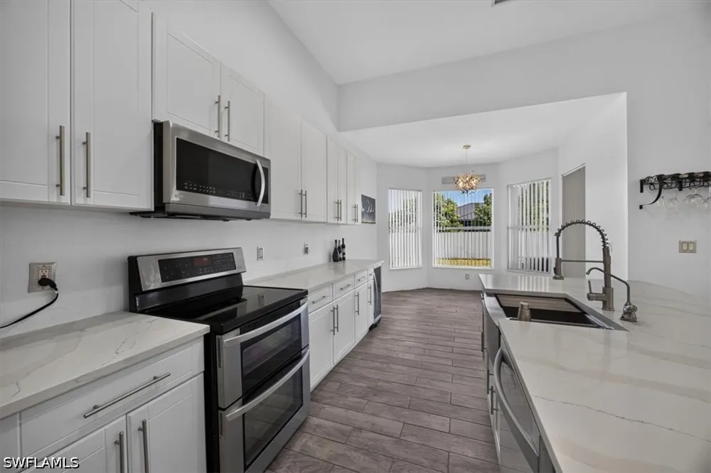 NW 10th Terrace Cape Coral, FL 33993