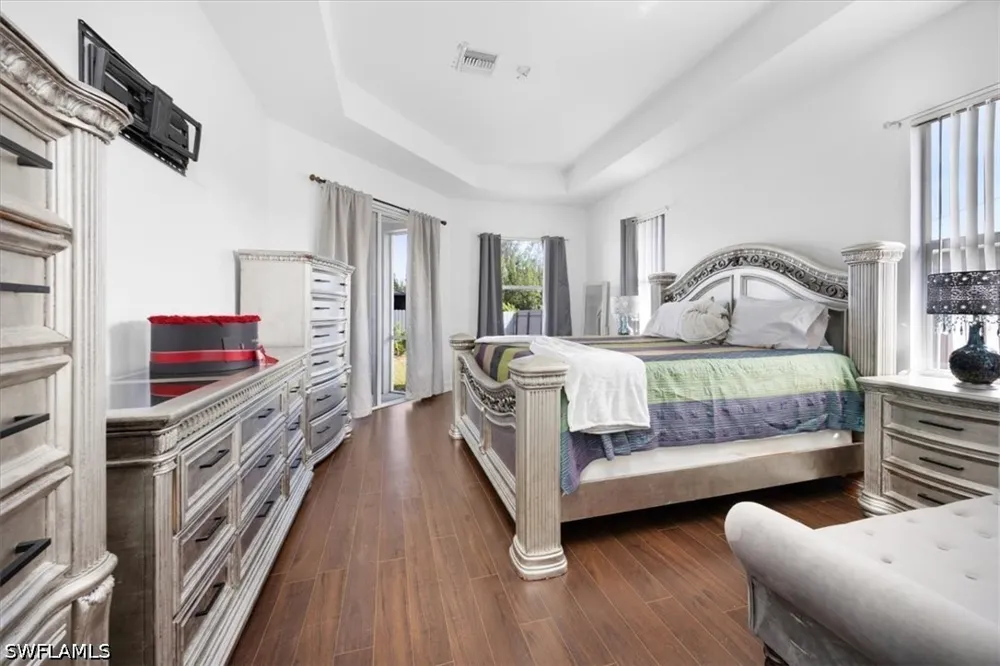 NW 10th Terrace Cape Coral, FL 33993