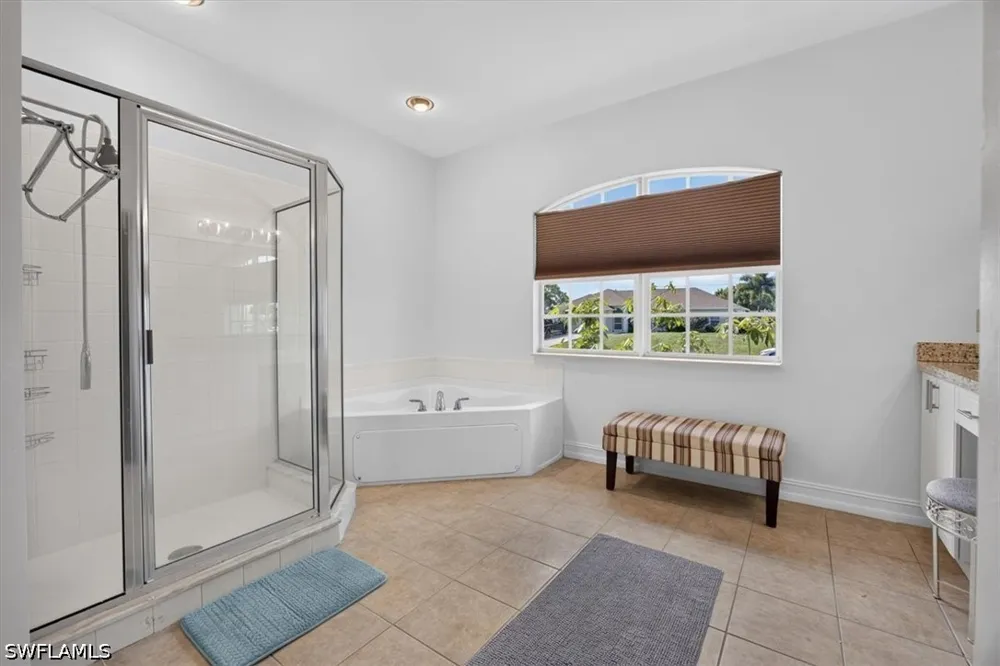 NW 10th Terrace Cape Coral, FL 33993