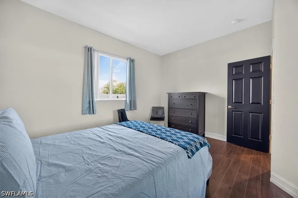 NW 10th Terrace Cape Coral, FL 33993