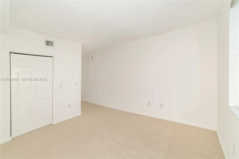 17150 Bay Rd #2512 Sunny Isles Beach, FL 33160