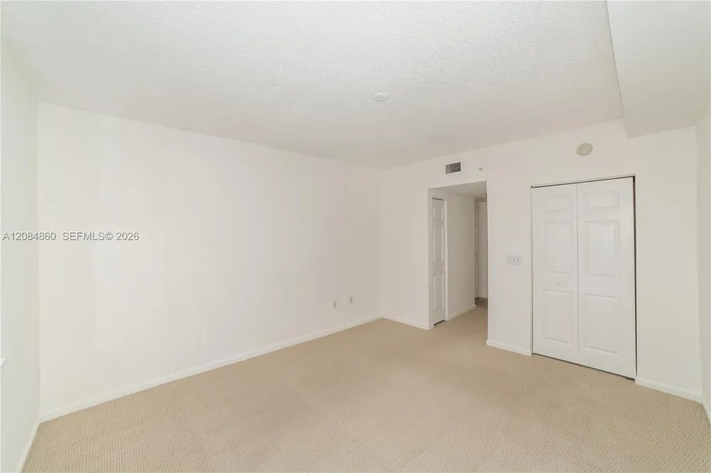 17150 Bay Rd #2512 Sunny Isles Beach, FL 33160