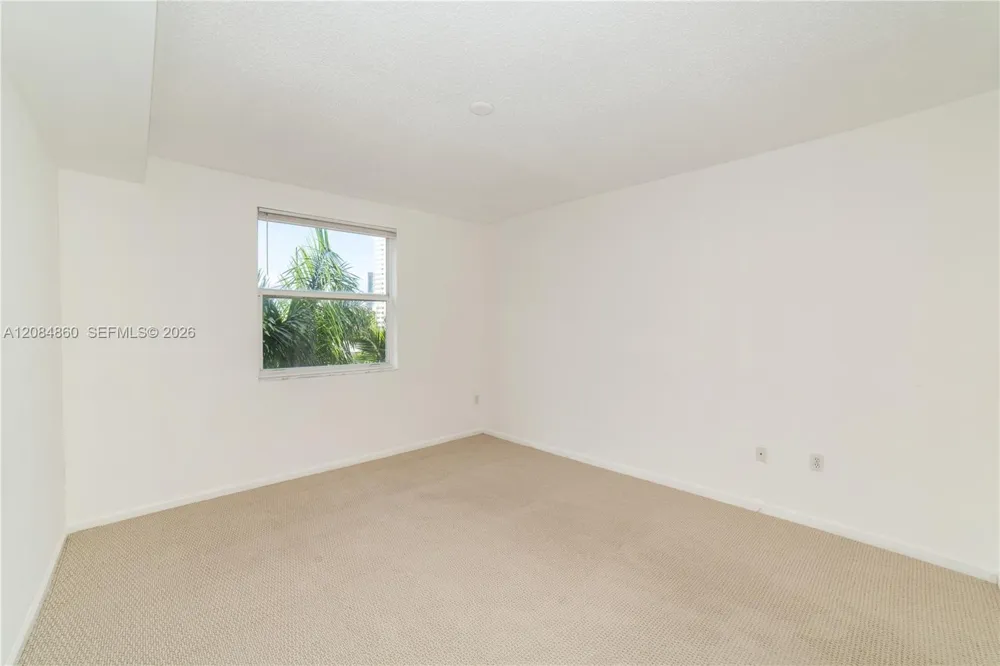 17150 Bay Rd #2512 Sunny Isles Beach, FL 33160