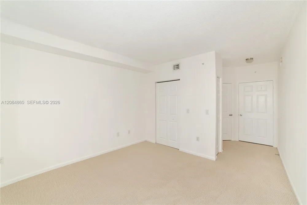 17150 Bay Rd #2512 Sunny Isles Beach, FL 33160