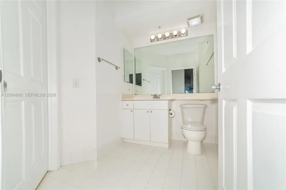 17150 Bay Rd #2512 Sunny Isles Beach, FL 33160