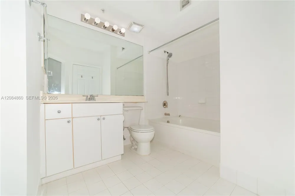 17150 Bay Rd #2512 Sunny Isles Beach, FL 33160